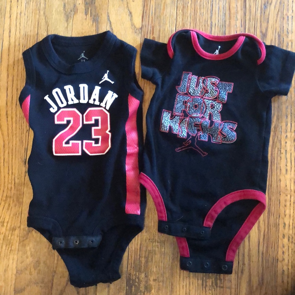 Jordan bodysuits 23 3-6m